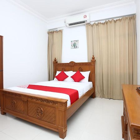 Super Oyo 89435 Nusantara Group Hotel Jertih Buitenkant foto