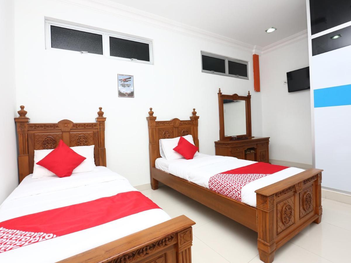 Super Oyo 89435 Nusantara Group Hotel Jertih Buitenkant foto